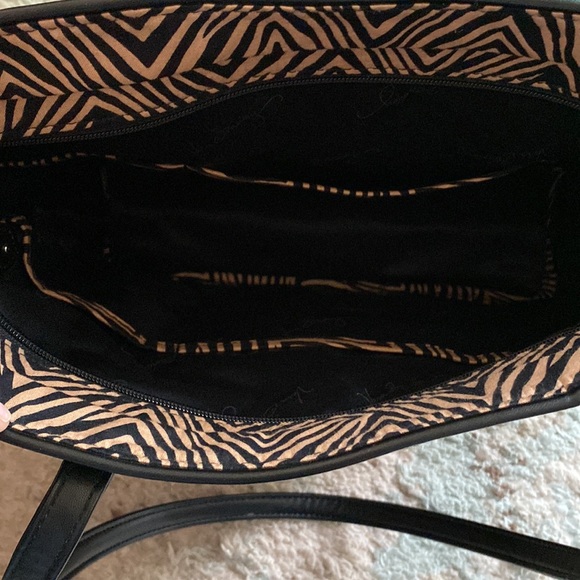 Vera Bradley Zebra petite purse - Picture 4 of 4